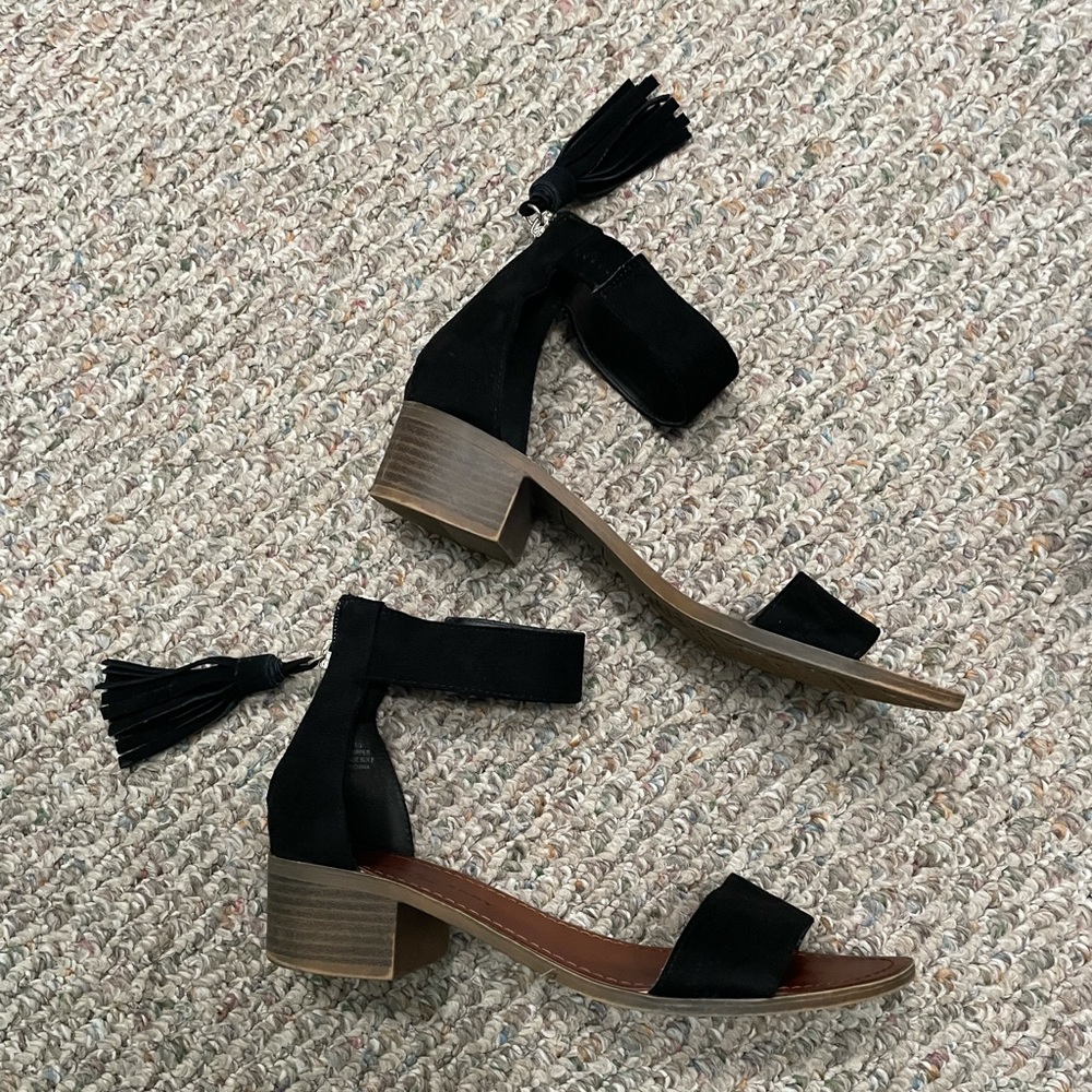 Black Sandals